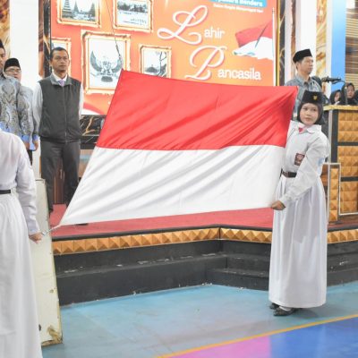 Mengenang Lahirnya Pancasila, SMK Kesehatan Bhakti Insani Gelar Upacara Hari Lahir Pancasila 2026