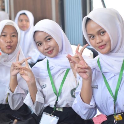 Mengenal Lebih Dekat Lingkungan Sekolah, SMK Kesehatan Bhakti Insani Sukses Gelar MPLS