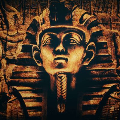 Menjemput Lailatul Qadr (Bagian 1) Mengecilkan Diri, Mengagungkan Allah SWT