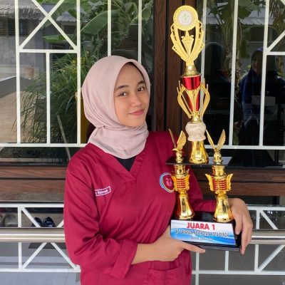 Ludzna Rahmah Raih Juara 1 dan Juara Umum LKS Bidang Keperawatan Tingkat Kota Depok 2026